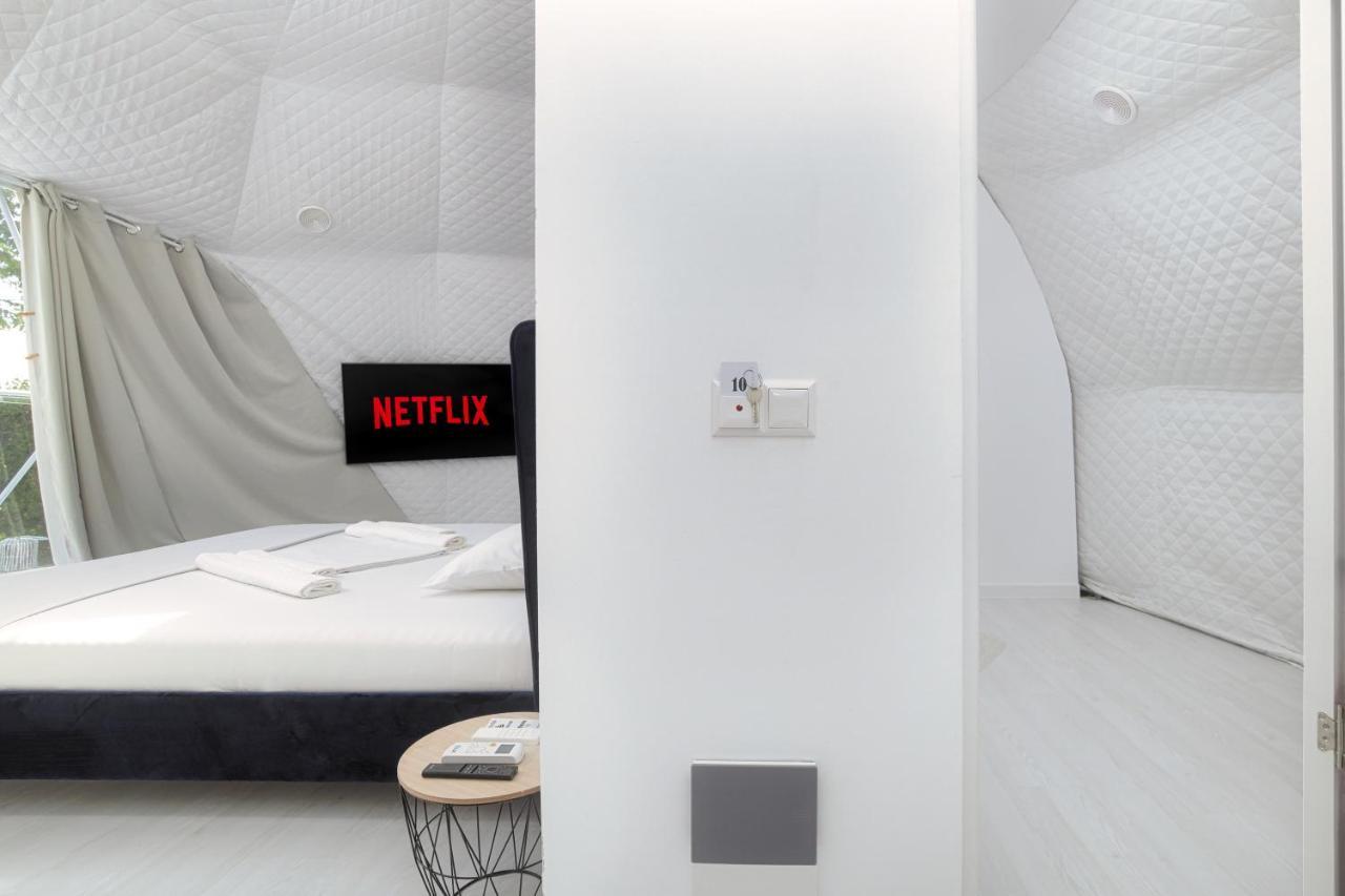 Готель Seagloo Glamping - Adults Only Костінешть Екстер'єр фото