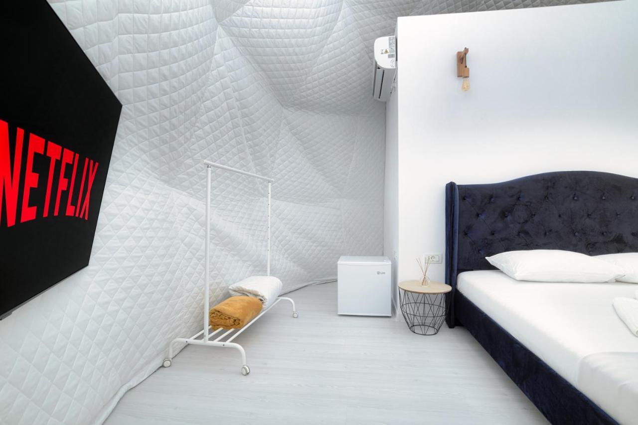Готель Seagloo Glamping - Adults Only Костінешть Екстер'єр фото